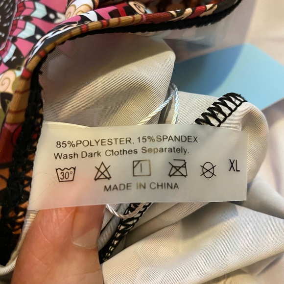 NWT beautiful geometric patterned tankini top from Yonique, size XL. - Picture 5 of 13